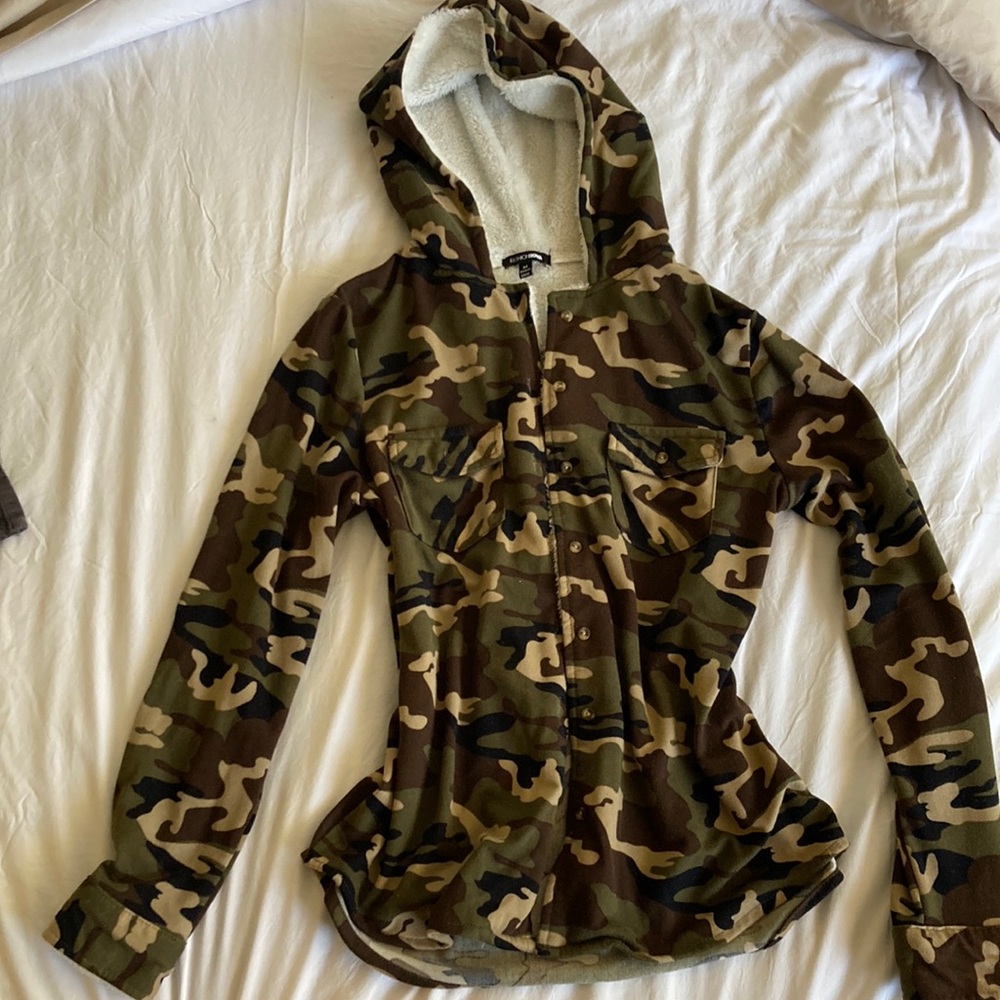 Fashion nova button down shirt